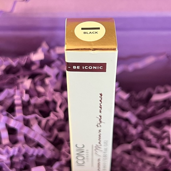 Iconic London Triple Threat Mascara in Black - Picture 10 of 13